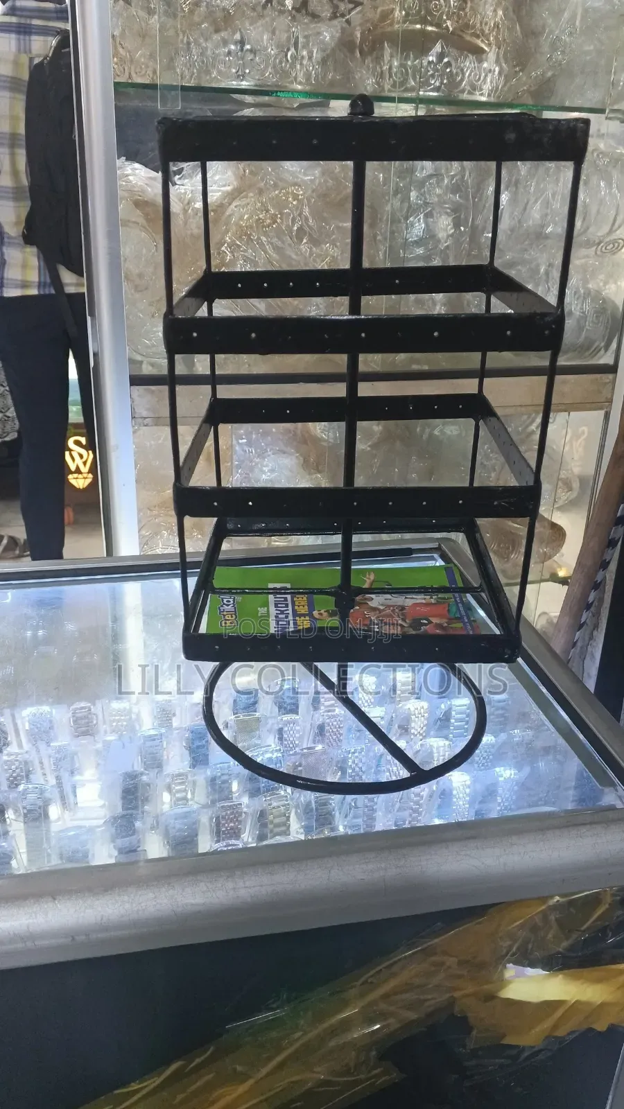 Black Eating Display