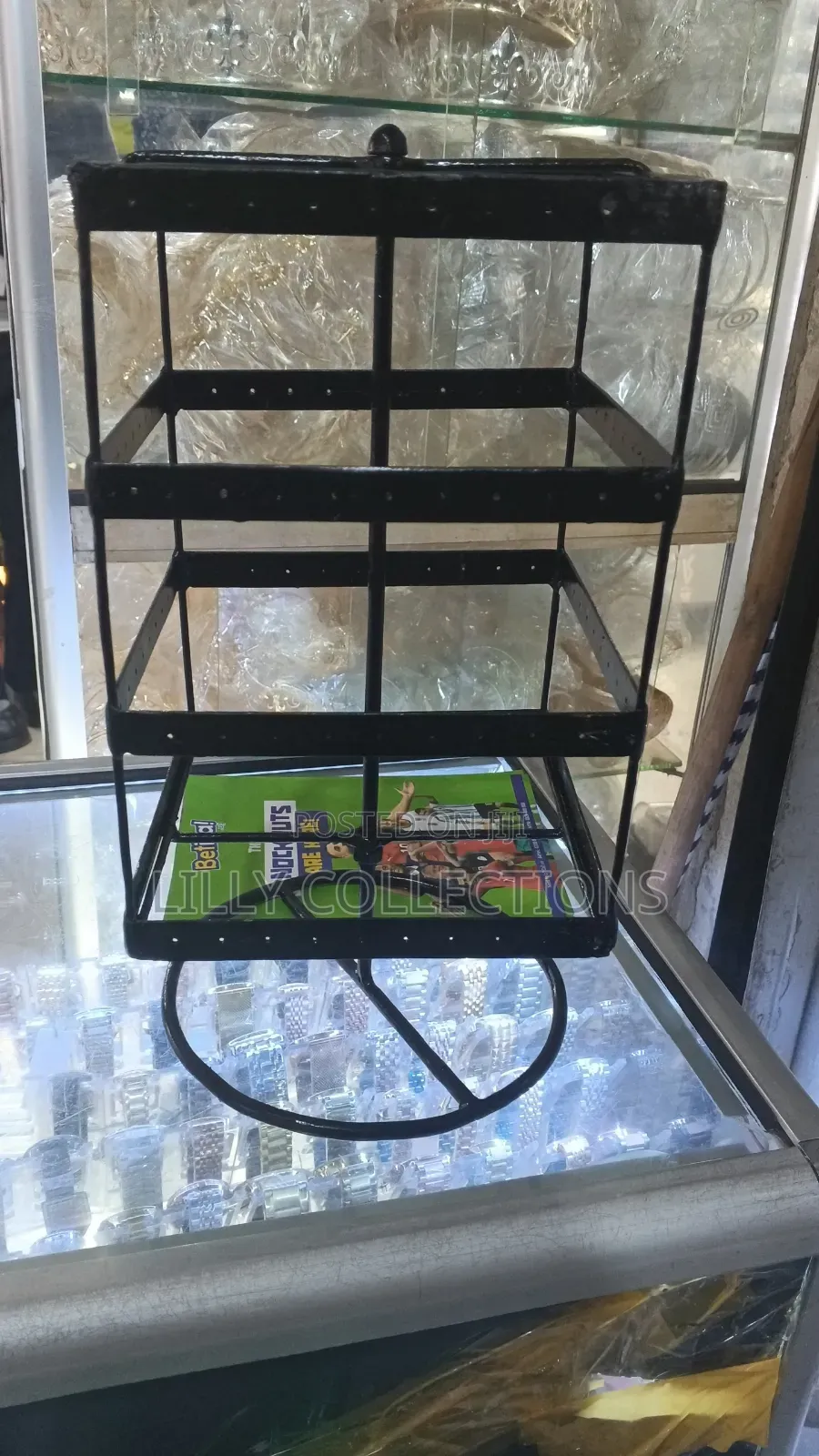Black Eating Display
