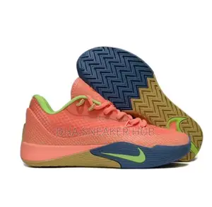 Nike Trainers Light Orange
