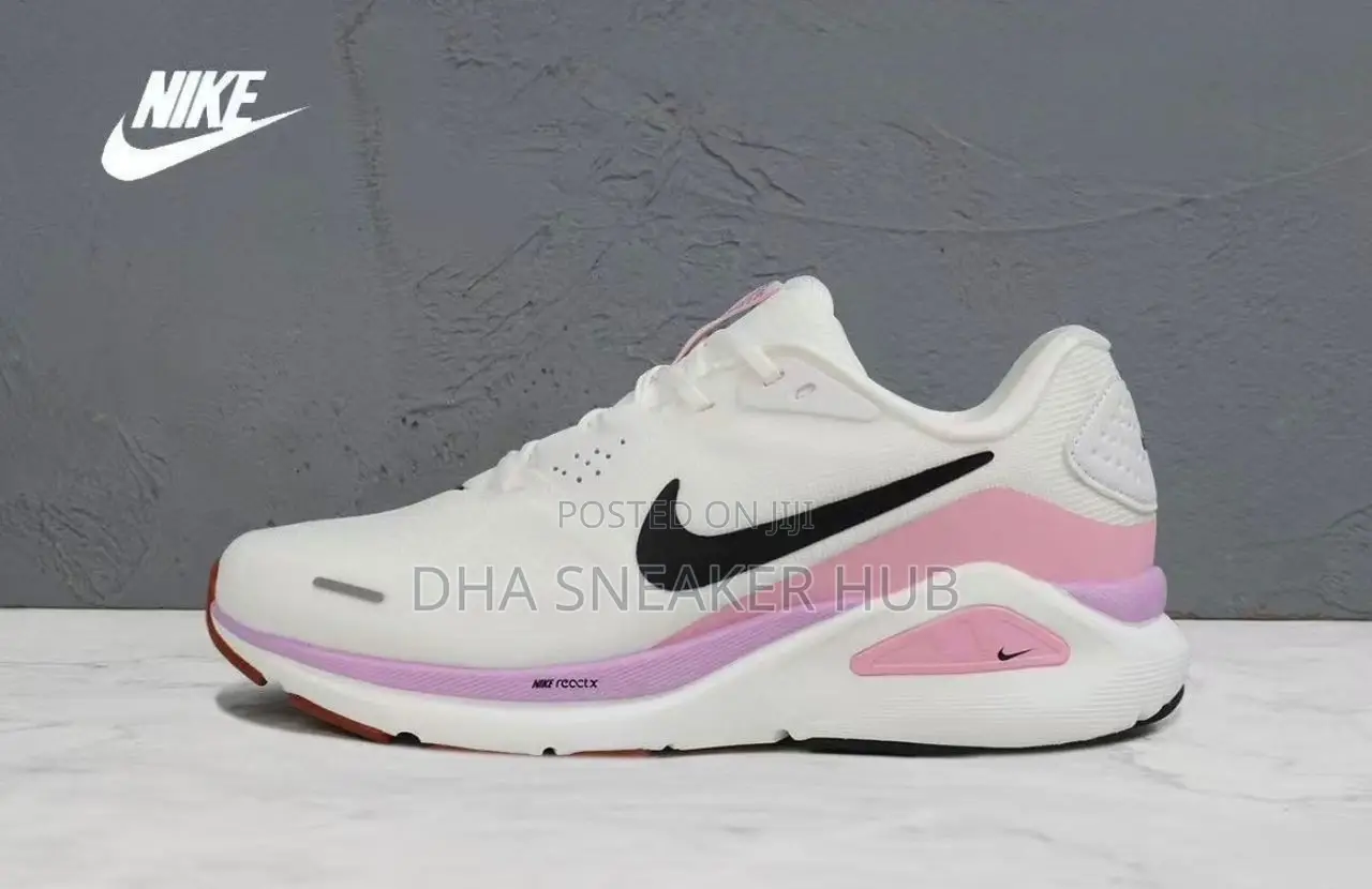 Nike Trainers White Pink