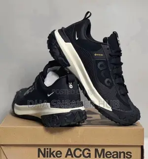 Nike Acg Trainers