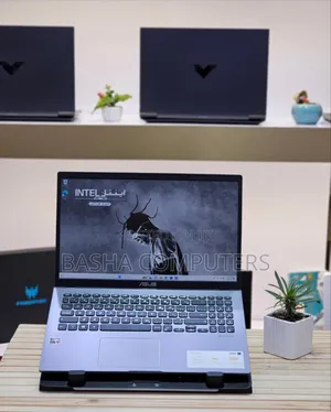 New Laptop Asus 8GB Intel Core i7 SSHD+SSD 256GB