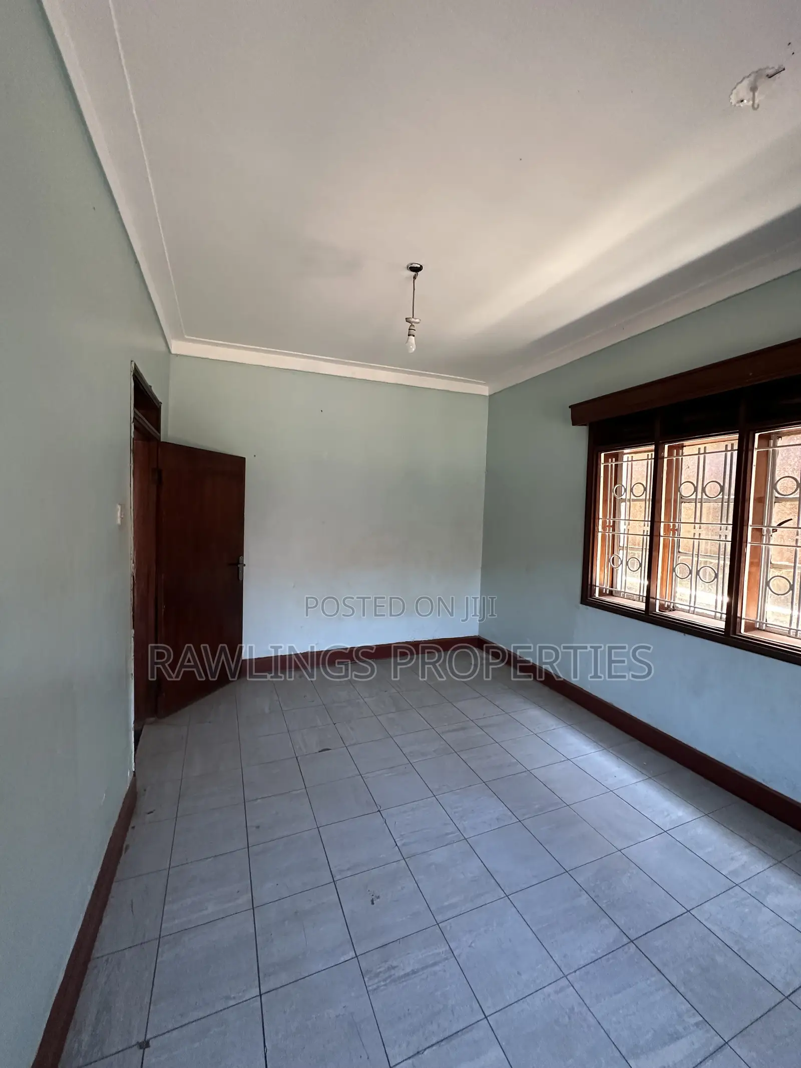 4bdrm Duplex in Najjanankumbi, Makindye for sale