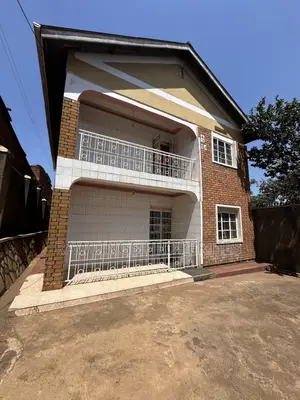 4bdrm Duplex in Najjanankumbi, Makindye for sale
