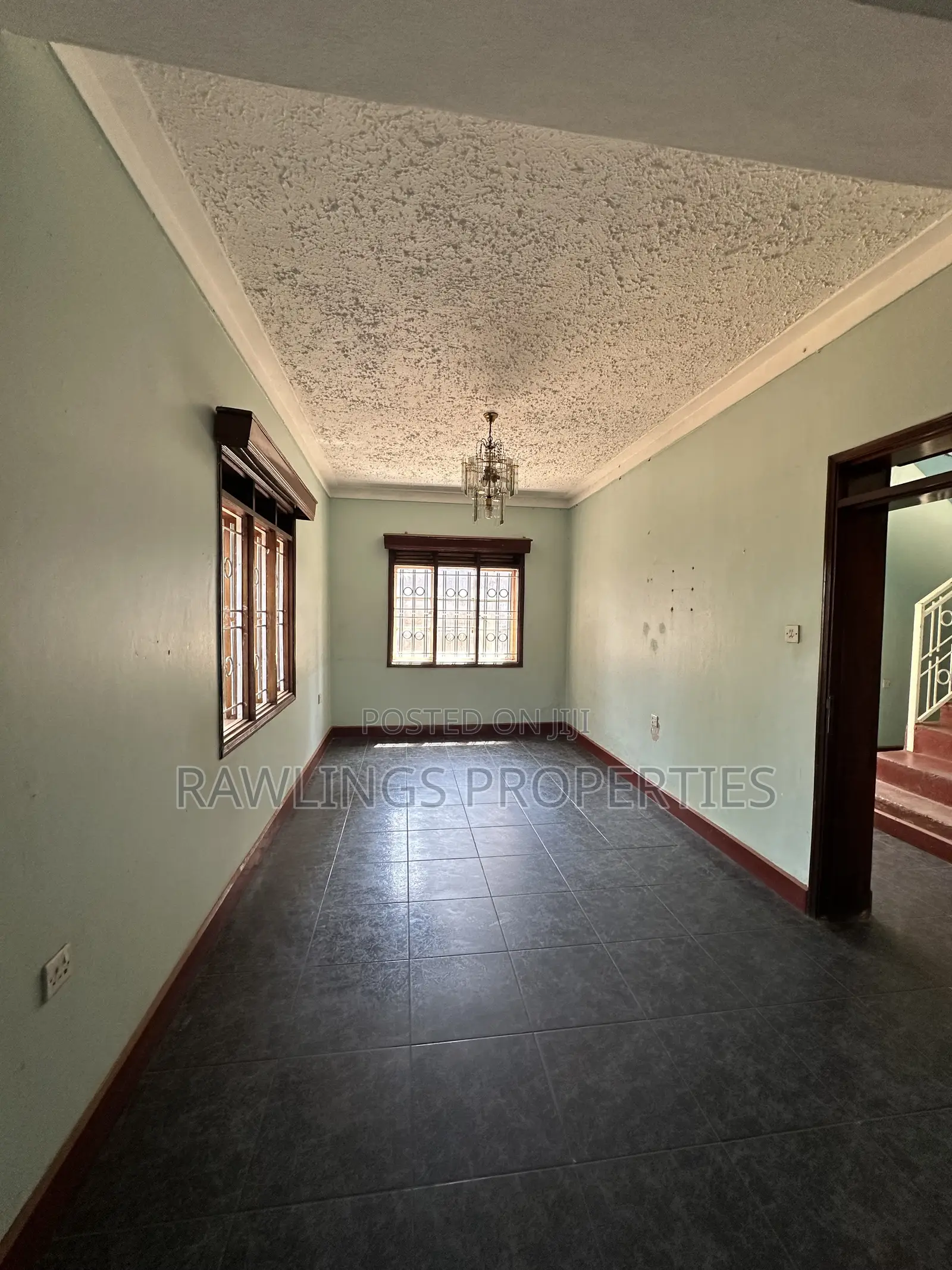 4bdrm Duplex in Najjanankumbi, Makindye for sale