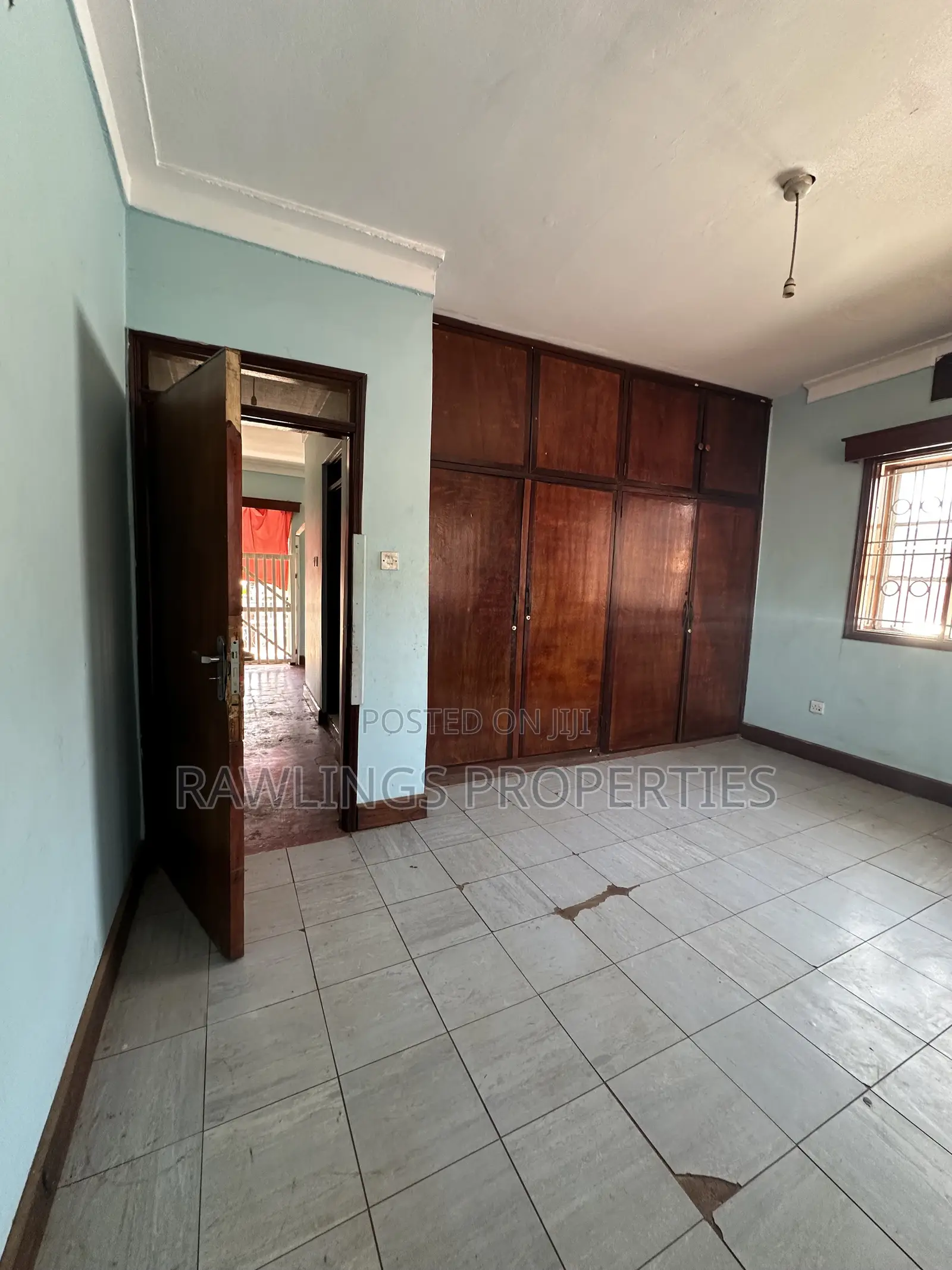 4bdrm Duplex in Najjanankumbi, Makindye for sale
