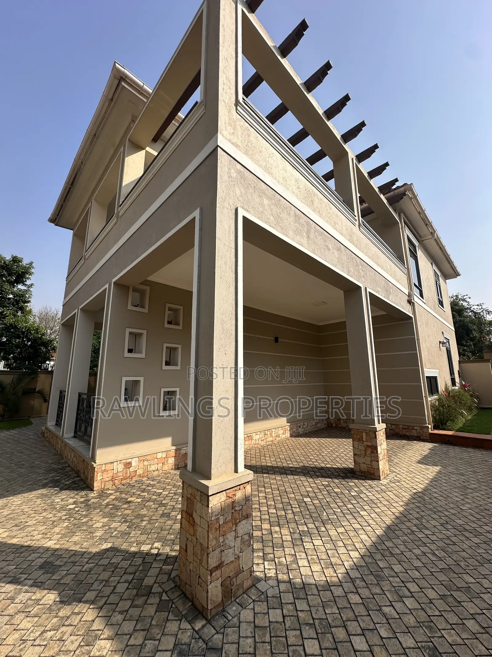 5bdrm Duplex in Bunga, Makindye for sale