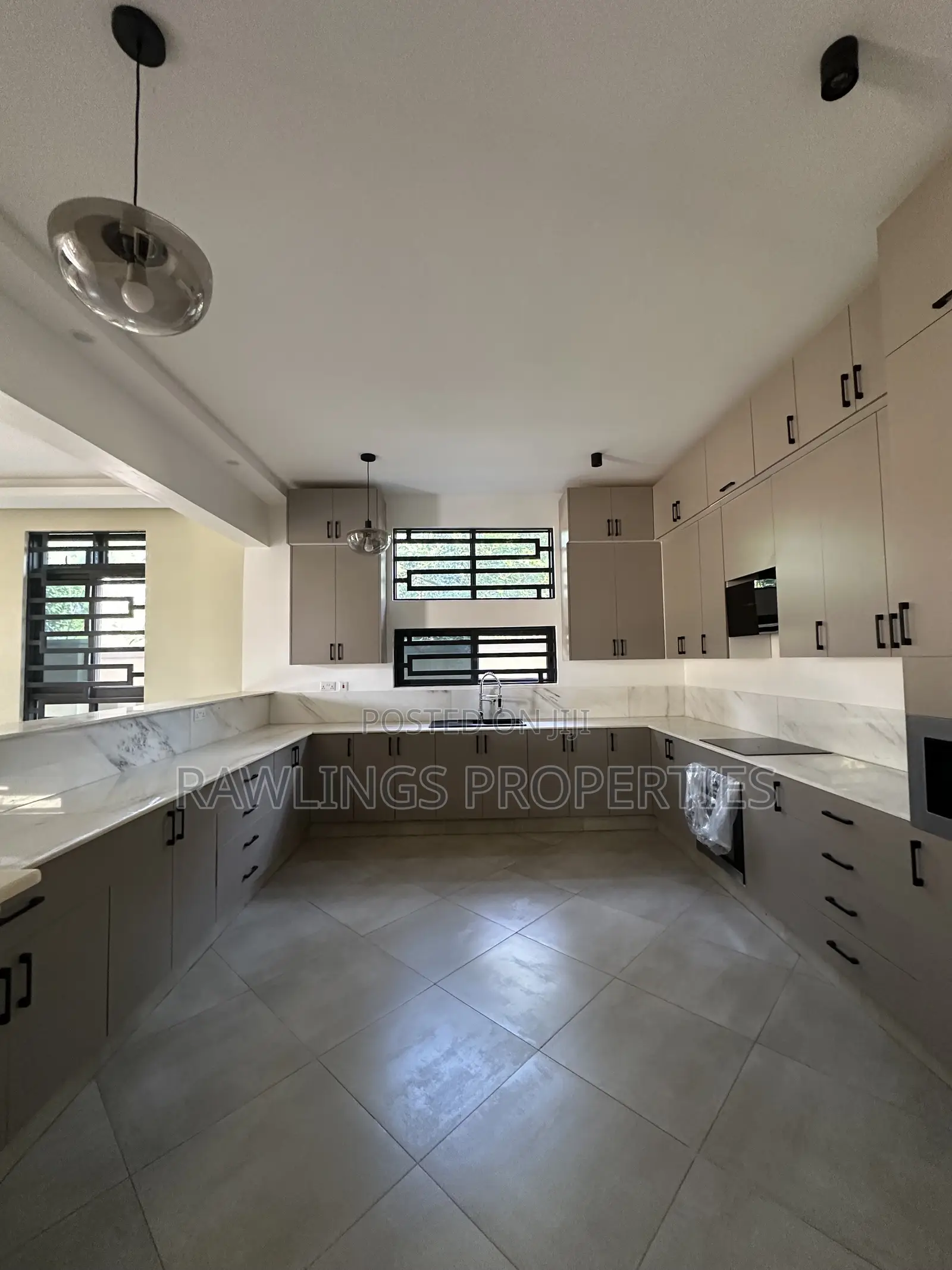 5bdrm Duplex in Bunga, Makindye for sale