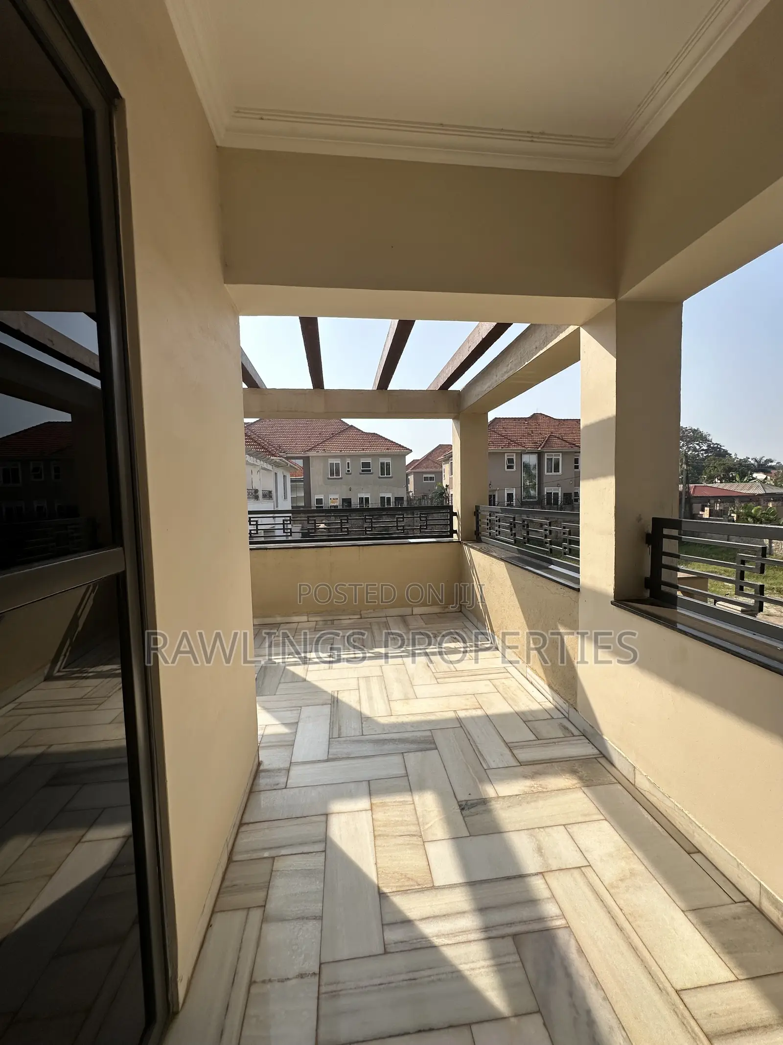 5bdrm Duplex in Bunga, Makindye for sale