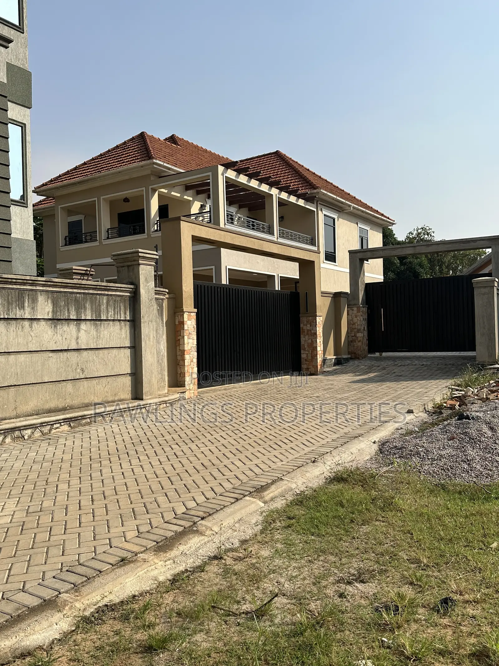 5bdrm Duplex in Bunga, Makindye for sale
