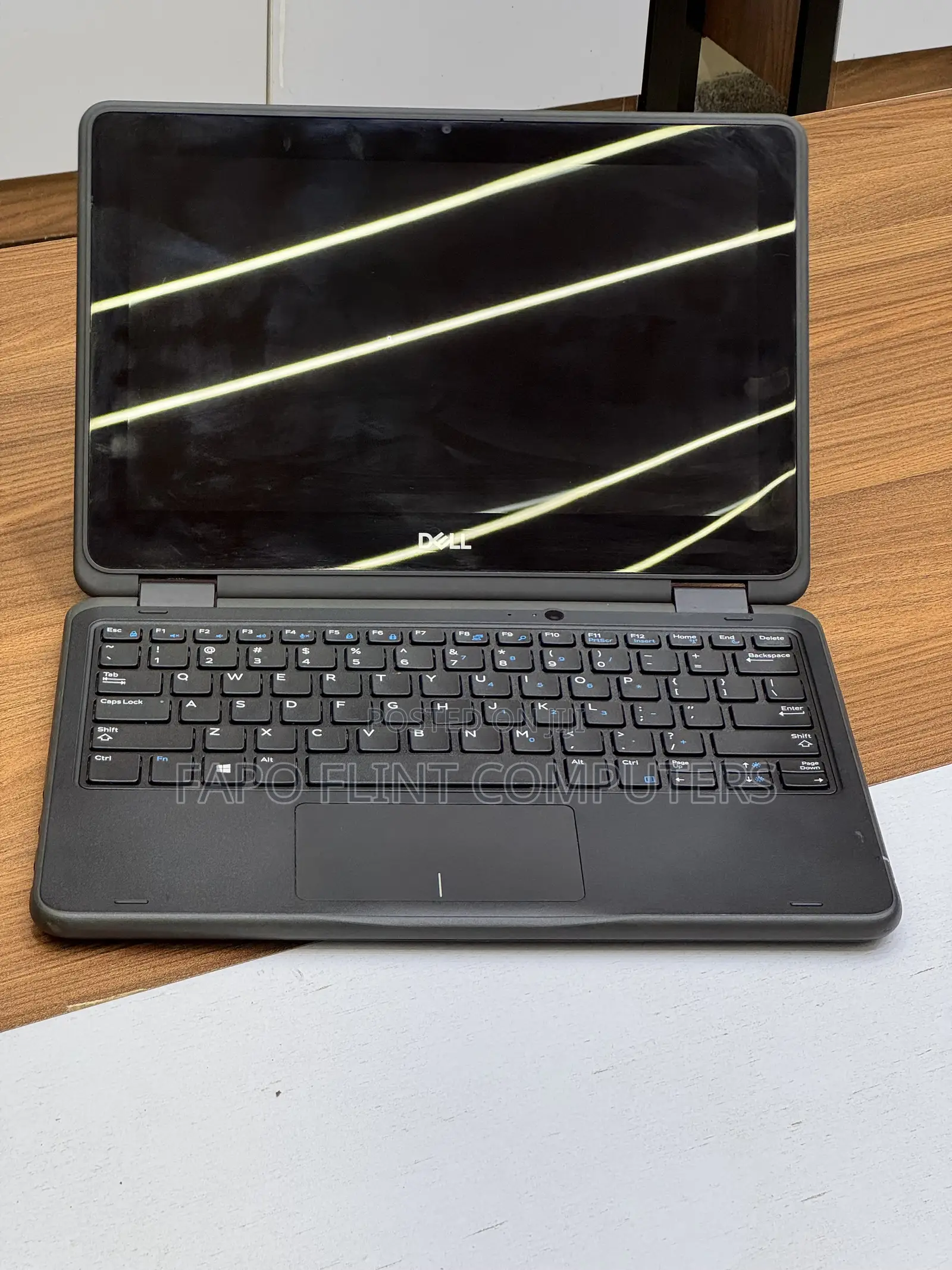 Laptop Dell Latitude 3190 2-in-1 4GB Intel Celeron SSD 128GB