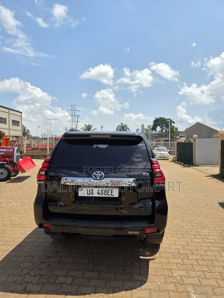 Toyota Land Cruiser Prado 2.7 2018 Black