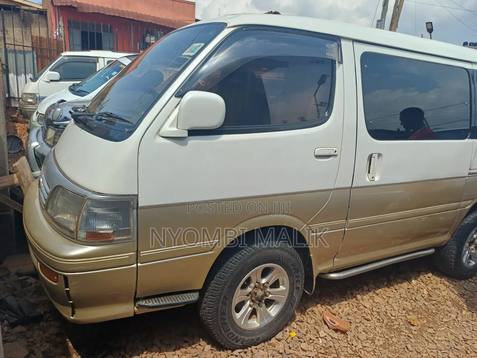 Toyota HiAce 2004 White
