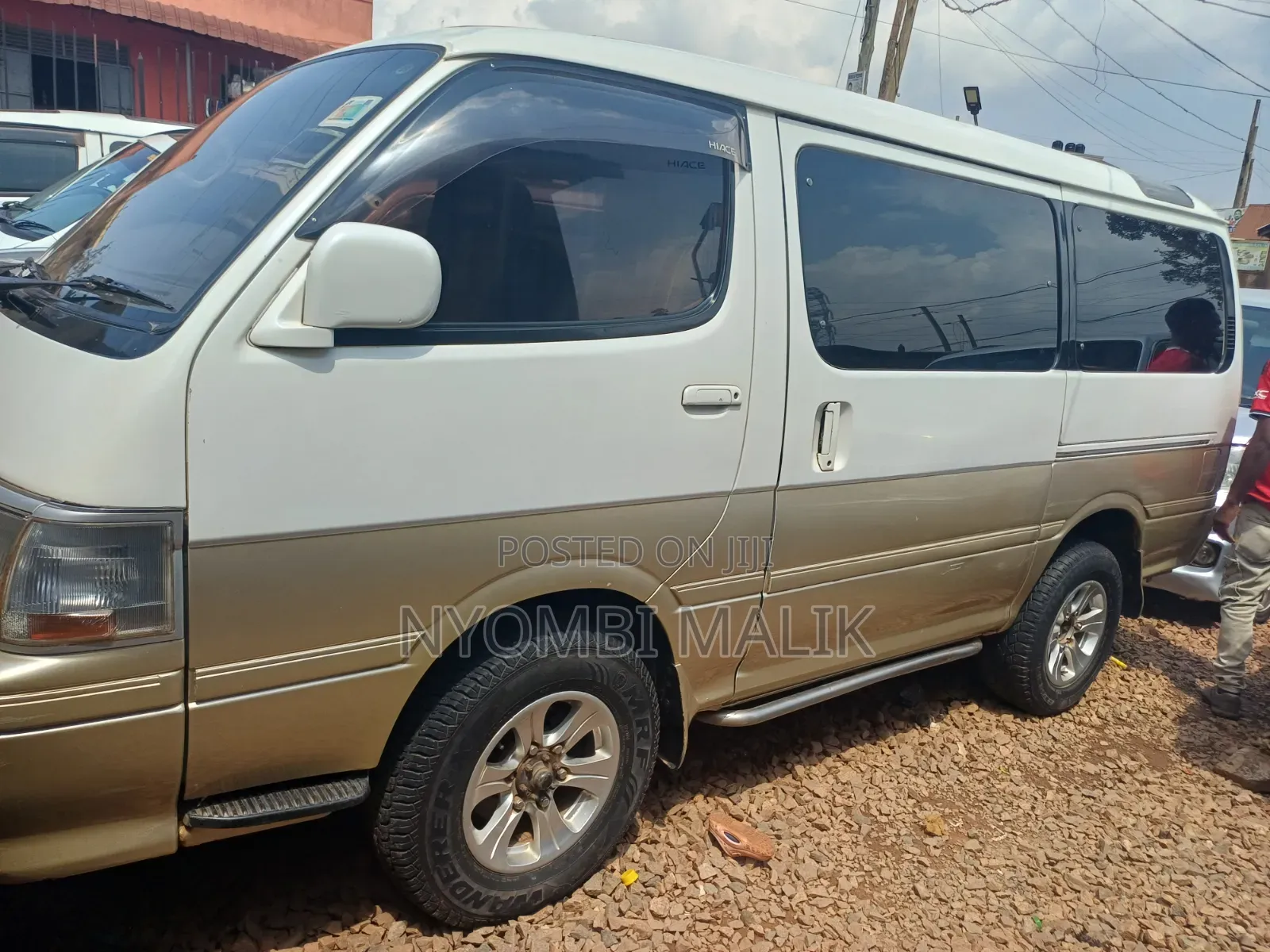 Toyota HiAce 2004 White