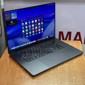 Laptop Apple MacBook Pro 2023 M3 Pro 18GB Apple M3 Pro SSD 1T