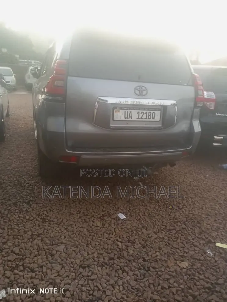 Toyota Land Cruiser Prado 2.8 2017 Silver