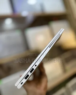 New Laptop HP EliteBook 830 G8 16GB Intel Core i7 SSHD (Hybrid) 512GB