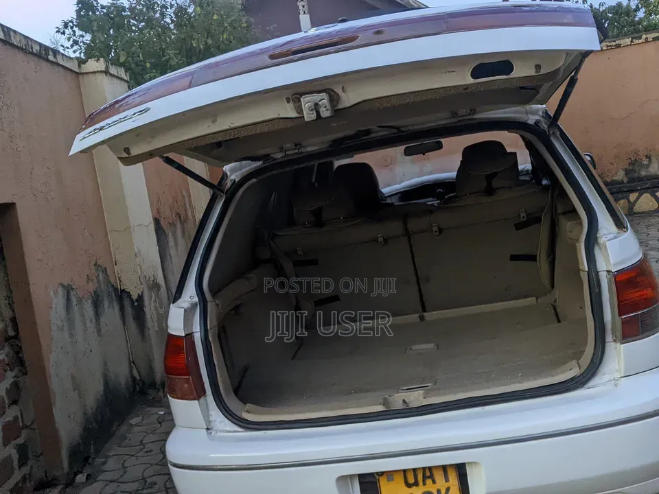 Toyota Vista 2000 White