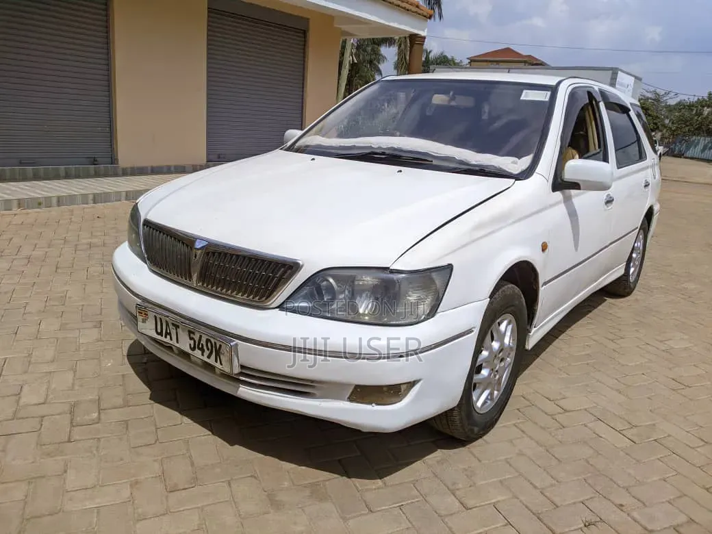 Toyota Vista 2000 White