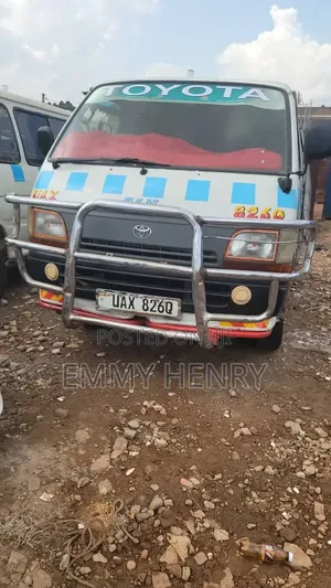 Toyota HiAce 1999 White