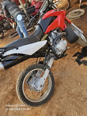 Honda XL 125 2016 Red