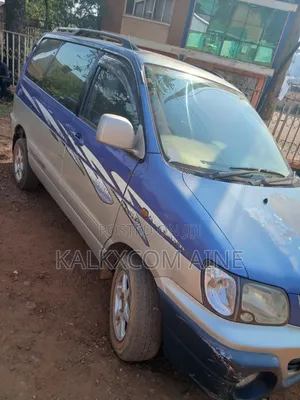 Toyota Noah 2005 Blue