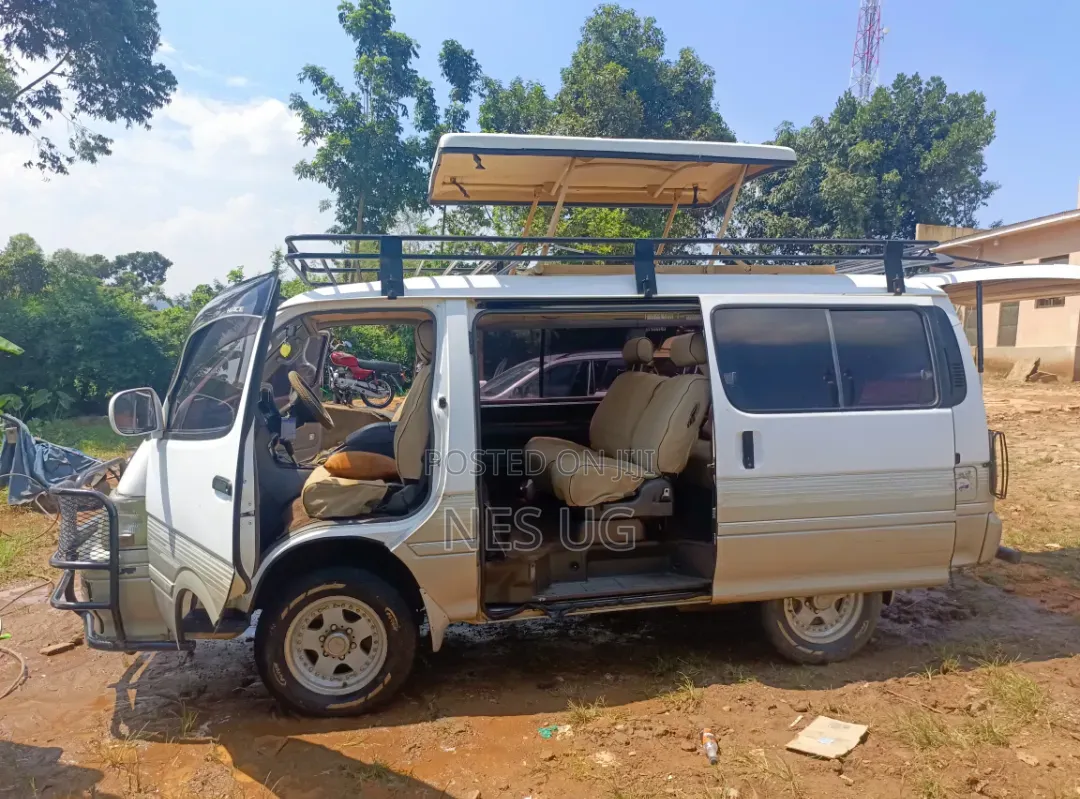 Toyota HiAce 1995 White