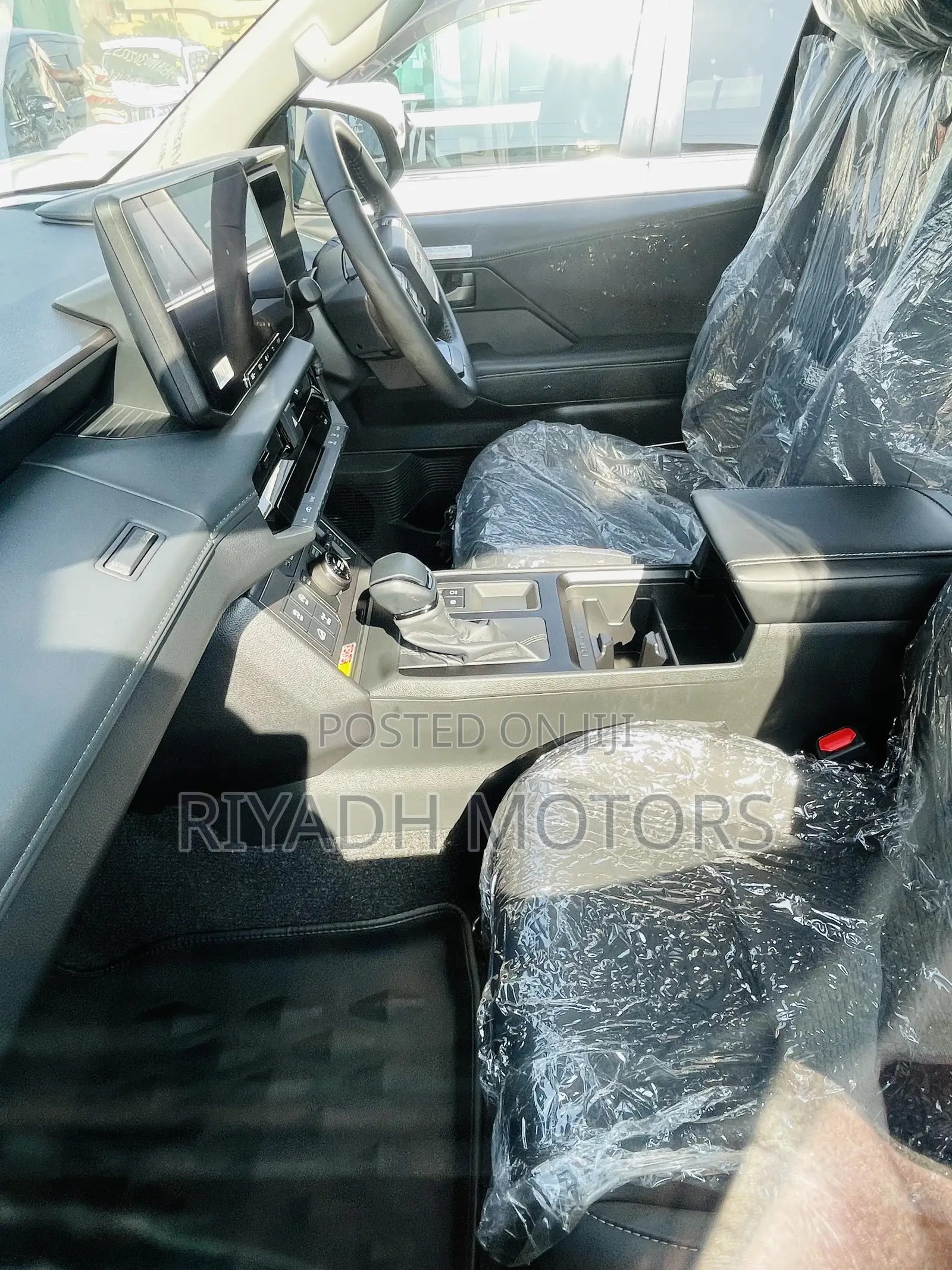New Toyota Hilux 2025 Gray