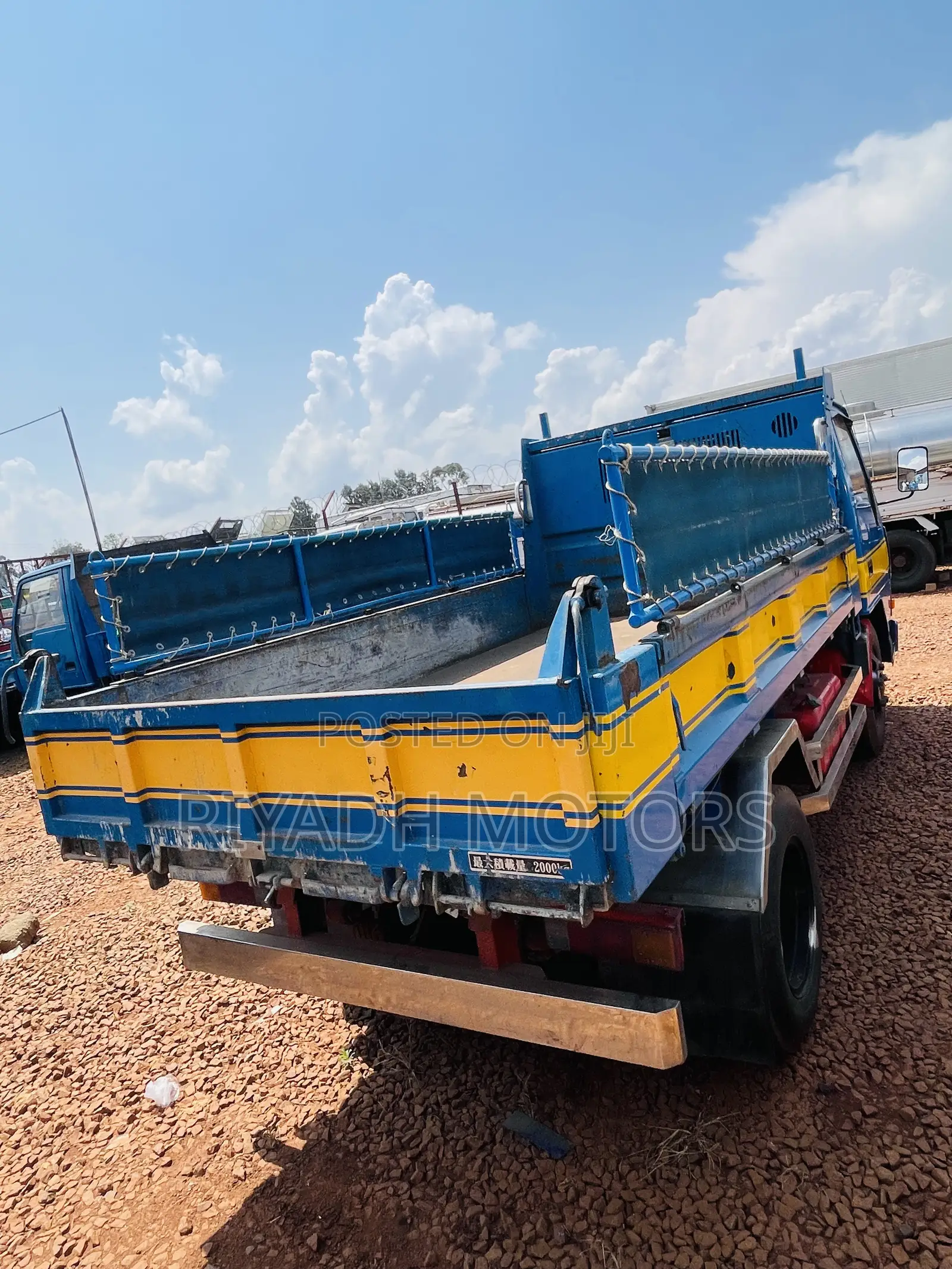 Canter 4d33 Engine Tipper First Class
