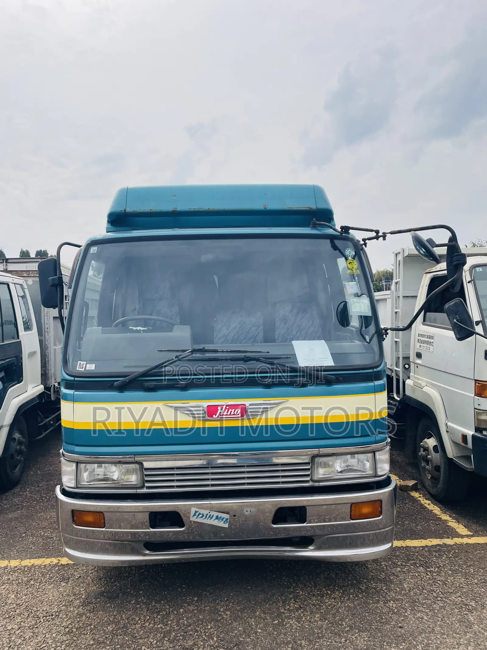 Hino Dumper