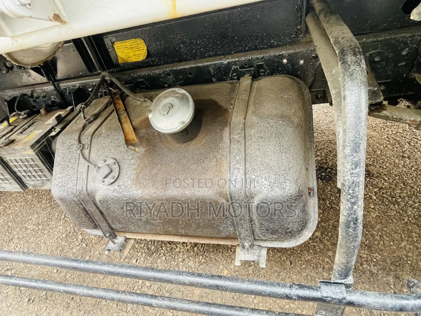 Hino Dumper