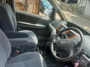 Toyota Noah 2006 Silver