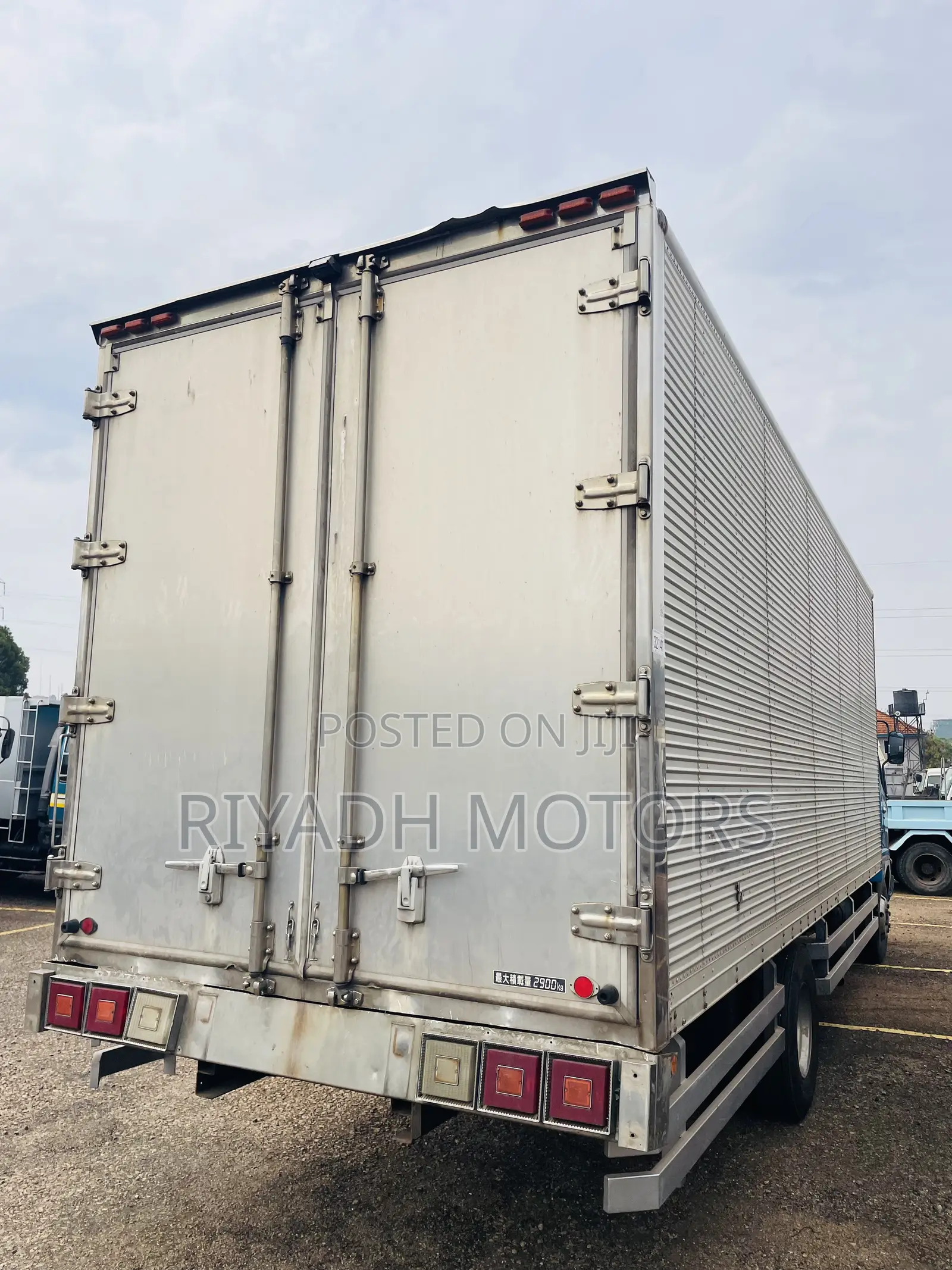 Fuso Baby Face Box Body Well Maintained