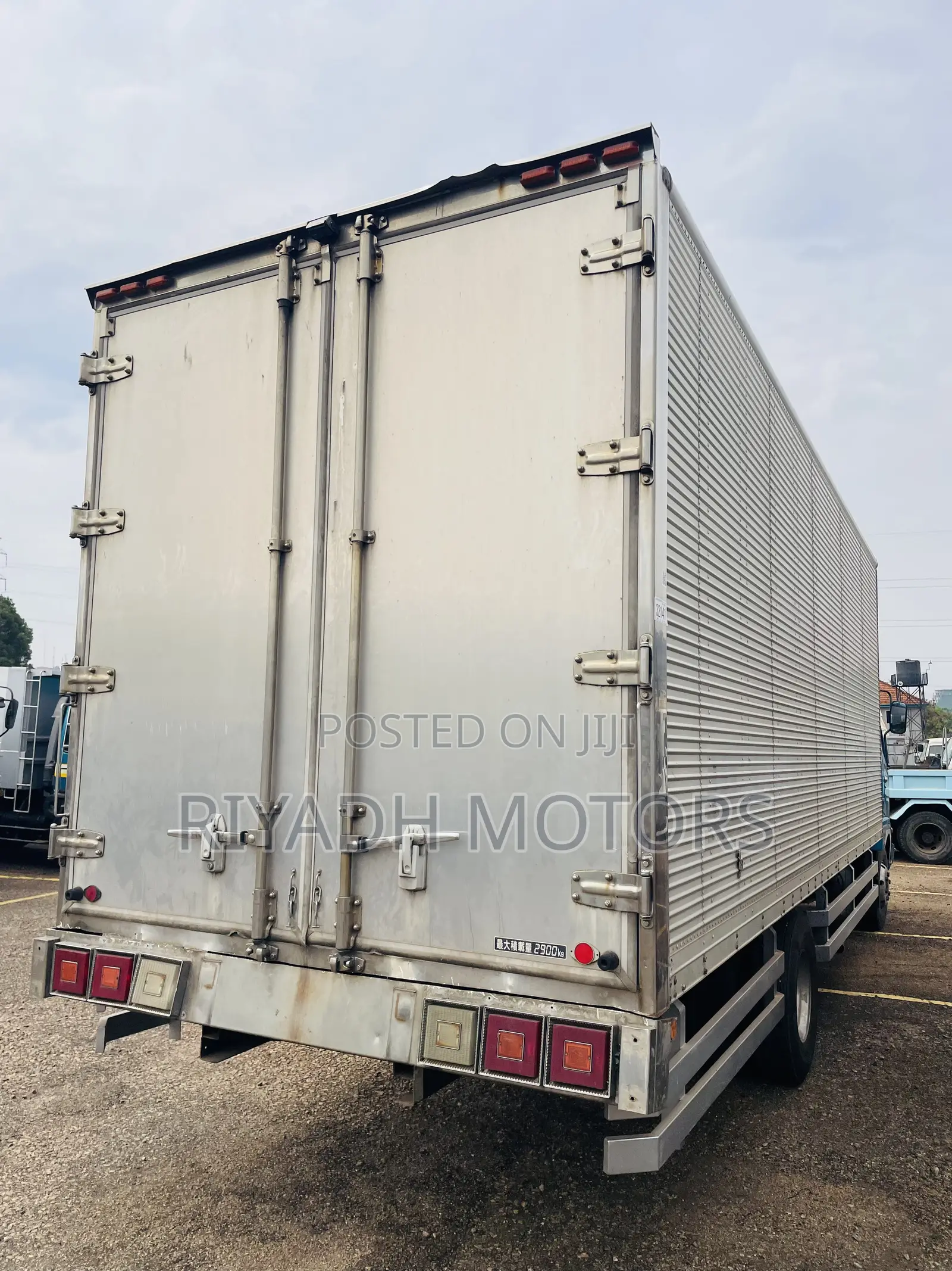 Fuso Baby Face Box Body Well Maintained