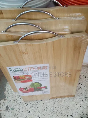1 Piece of Bamboo Cutting Board