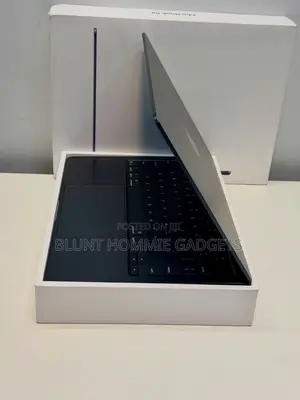Laptop Apple MacBook Air 2025 M4 16GB Apple M4 SSD 256GB