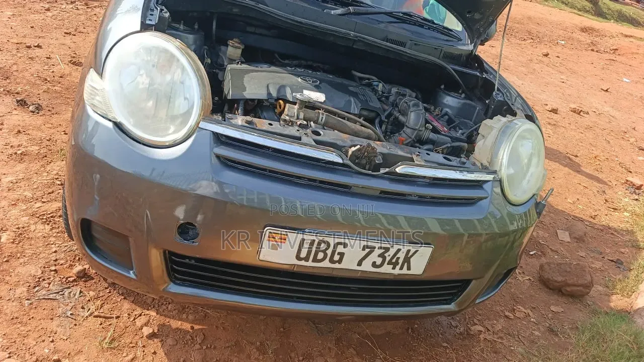 Toyota Sienta 2008 Gray