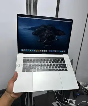 Laptop Apple MacBook Pro 2018 8GB Intel Core i7 SSD 256GB