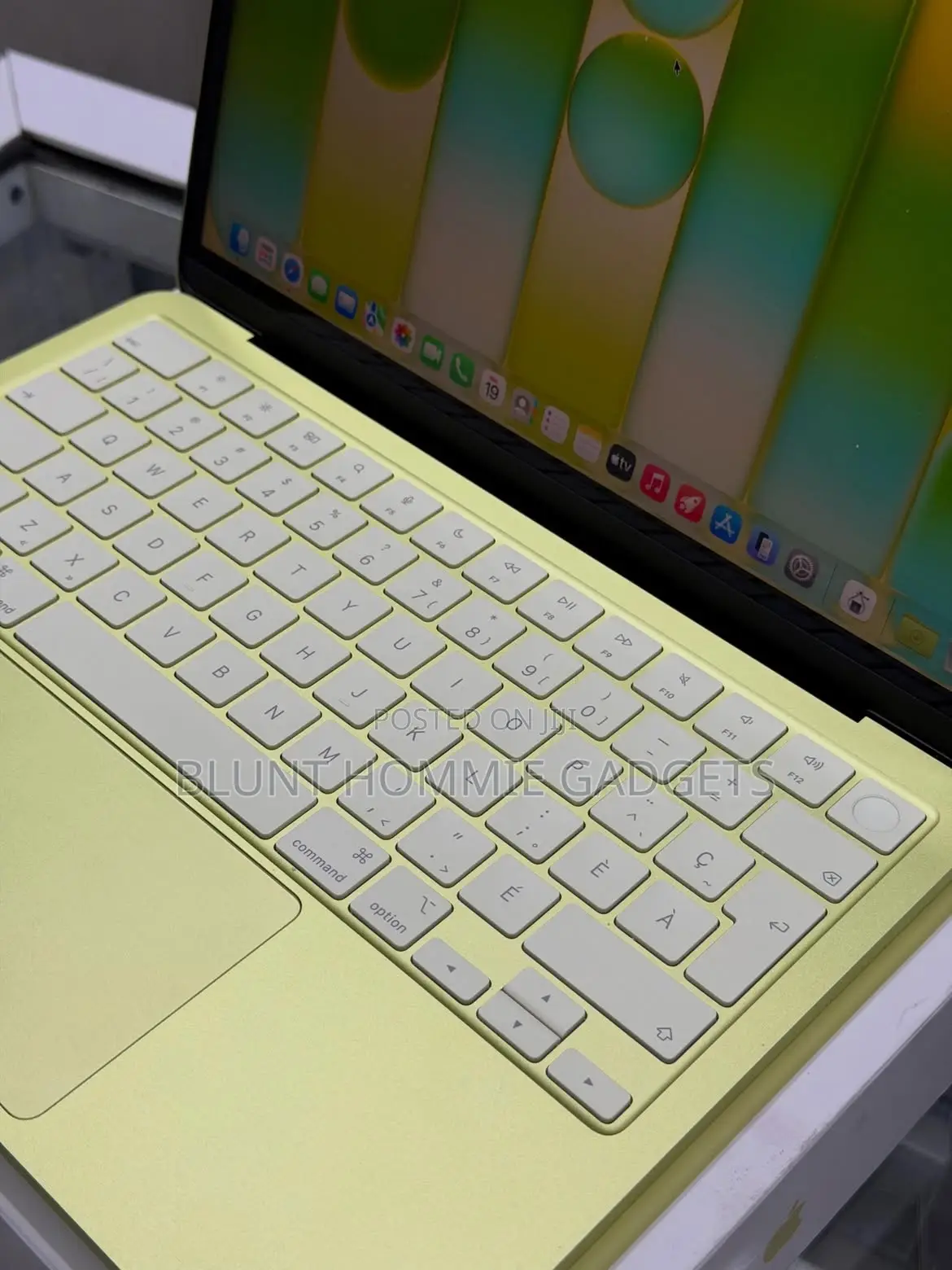 Laptop Apple MacBook Neo 2026 8GB SSD 256GB