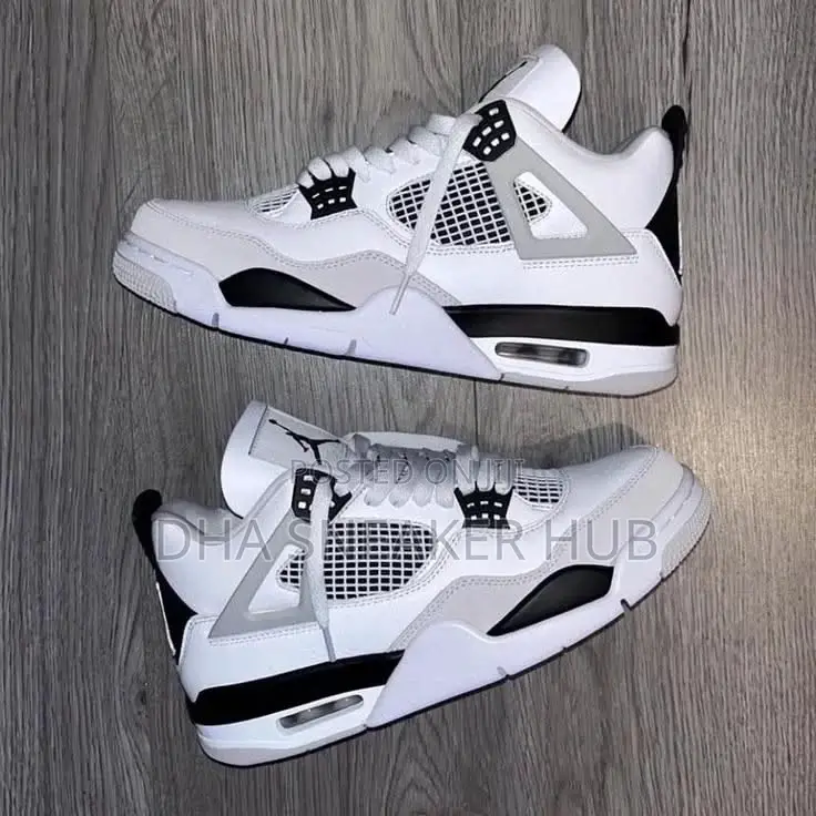 Air Jordan 4 Military Black