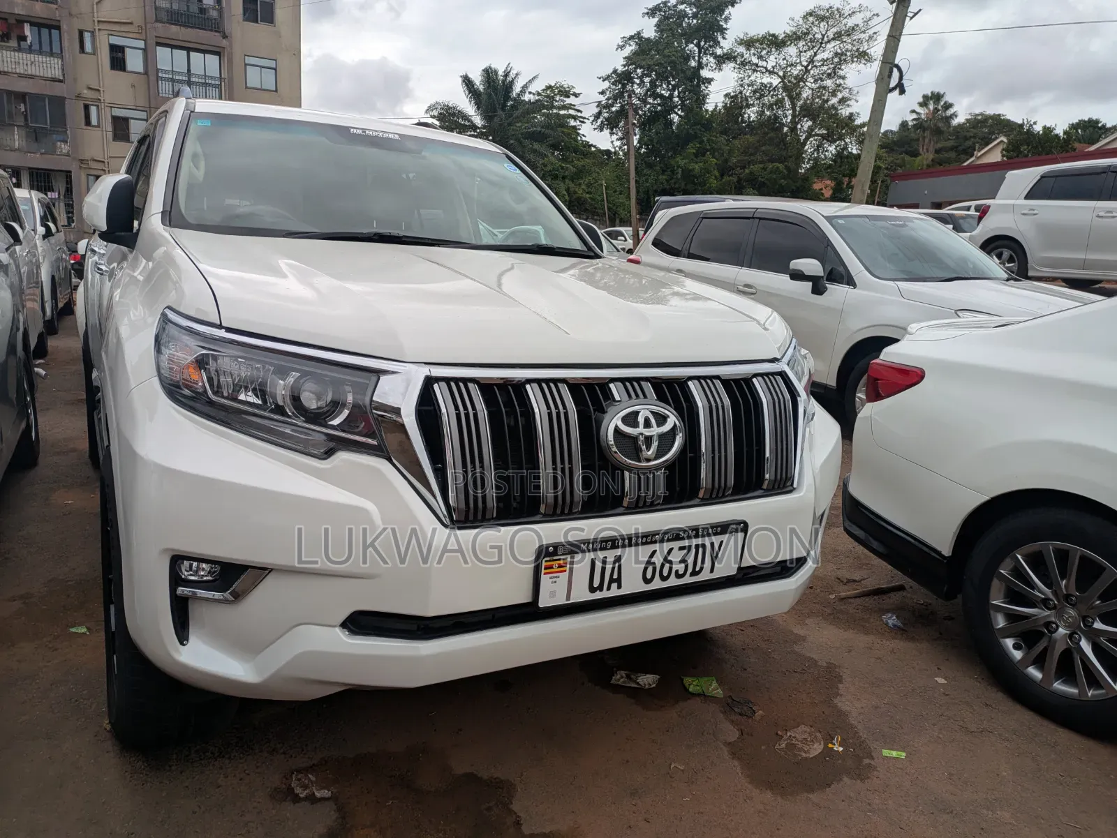 Toyota Land Cruiser Prado 2017 White