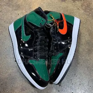 Air Jordan 1 High Black Green