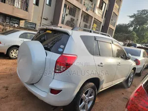 Toyota RAV4 2008 White