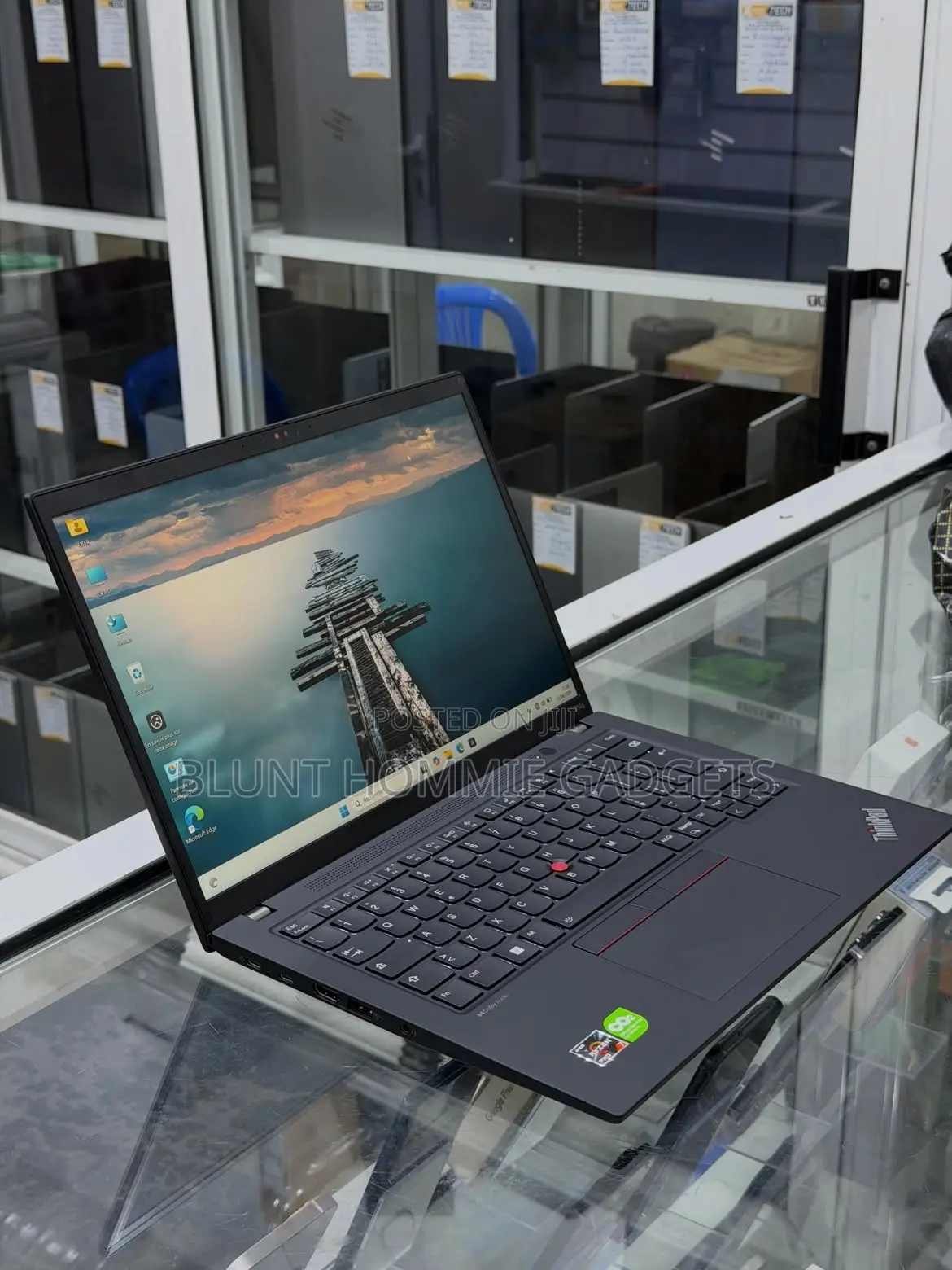Laptop Lenovo ThinkPad T14s G4 8GB AMD Ryzen 7 SSD 256GB