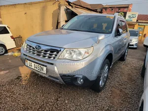 Subaru Forester 2010 Silver