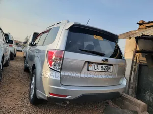 Subaru Forester 2010 Silver