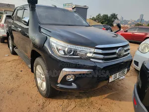 Toyota Hilux 2018 Black
