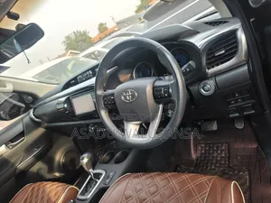Toyota Hilux 2018 Black