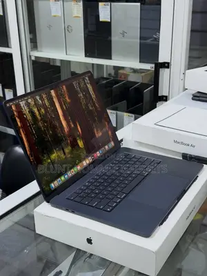 Laptop Apple MacBook Air 2025 M4 8GB Apple M4 SSD 256GB