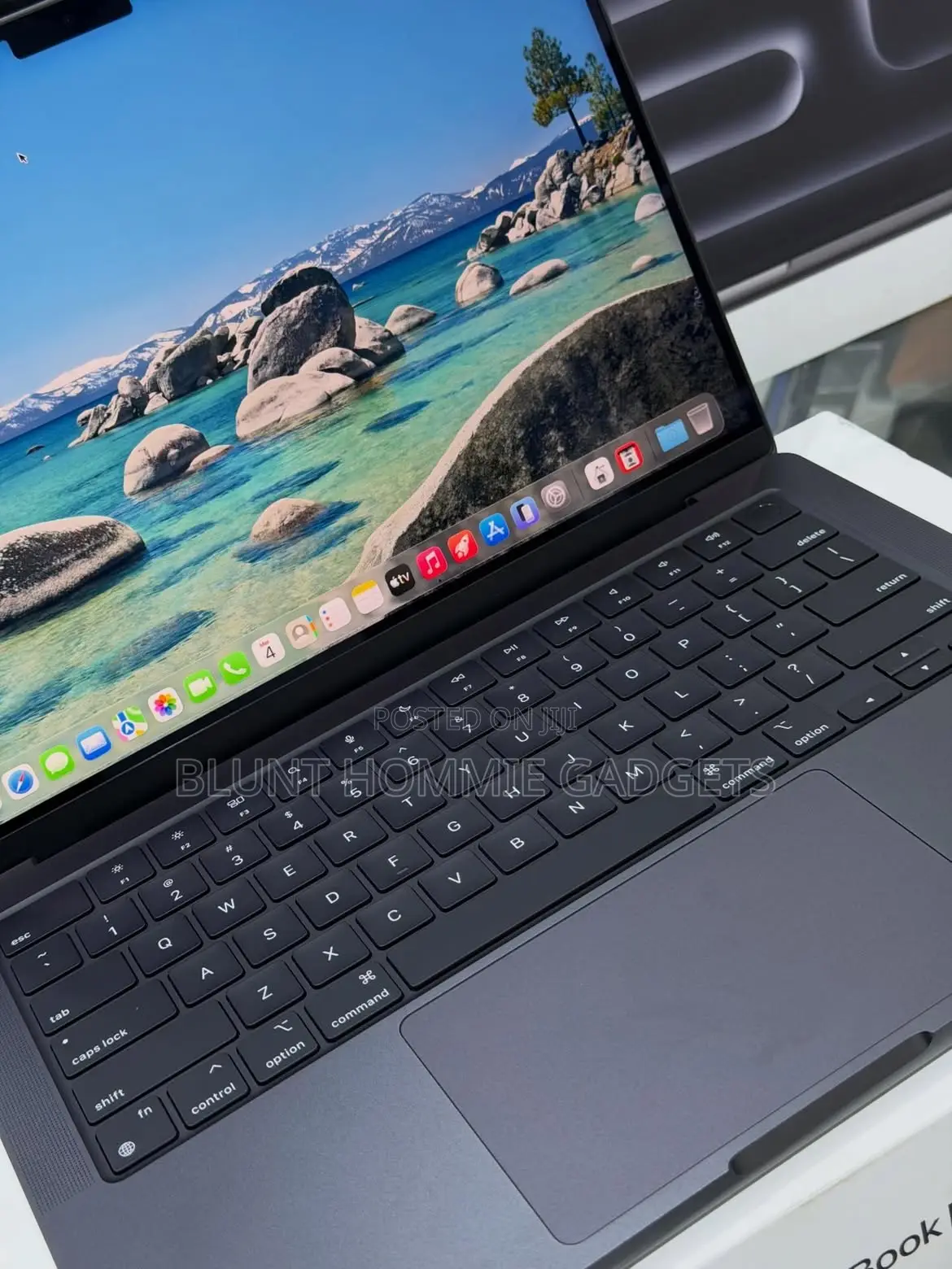 Laptop Apple MacBook Pro 2024 M4 8GB Apple M4 SSD 512GB